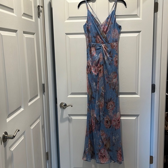 Adrianna Papell Dresses & Skirts - Adrianna Papell Gown